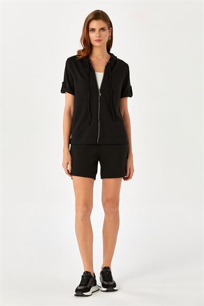 Önü Fermuarlı Kapüşonlu Kısa Kol Cepli S-Shirt 024-2108