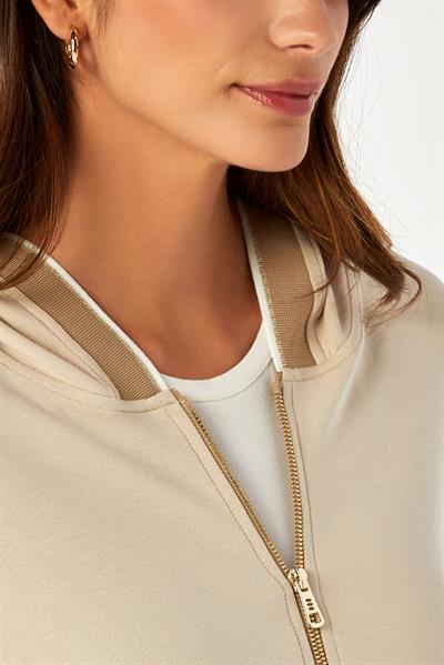 Önü Fermuarlı Sim Şeritli Kapüşonlu S-Shirt 024-2106