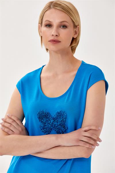 Önü Nakış Detaylı Yuvarlak Yaka Bluz 024-1061