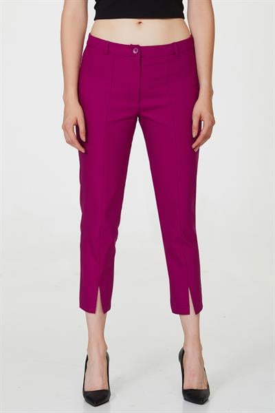 Paçaları Yırtmaçlı Pantolon 223-3502
