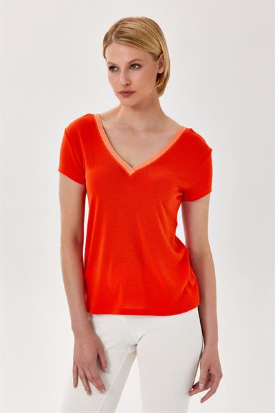 V Yaka Düşük Kol Yakası Şeritli Bluz 024-1018