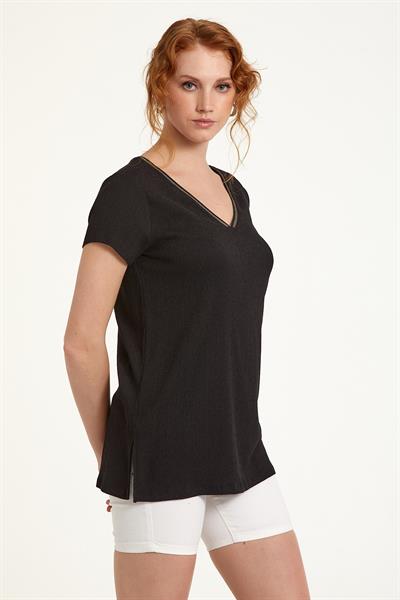 V Yaka Eteği Yırtmaçlı Bluz 023-1050