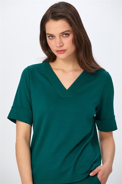 V Yaka Yakası Nervür Detaylı Kısa Kol S-Shirt 026-2114