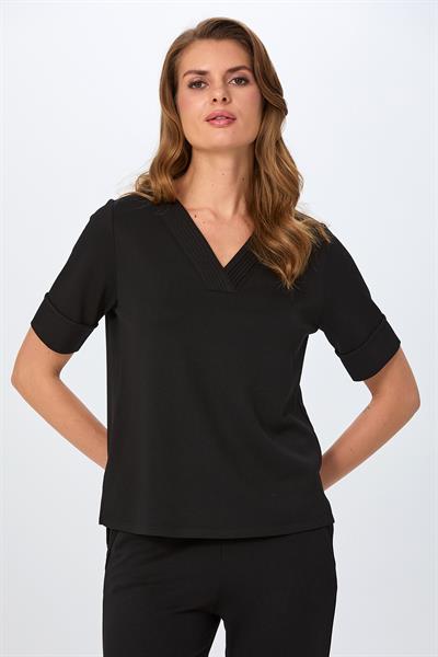 V Yaka Yakası Nervür Detaylı Kısa Kol S-Shirt 026-2114