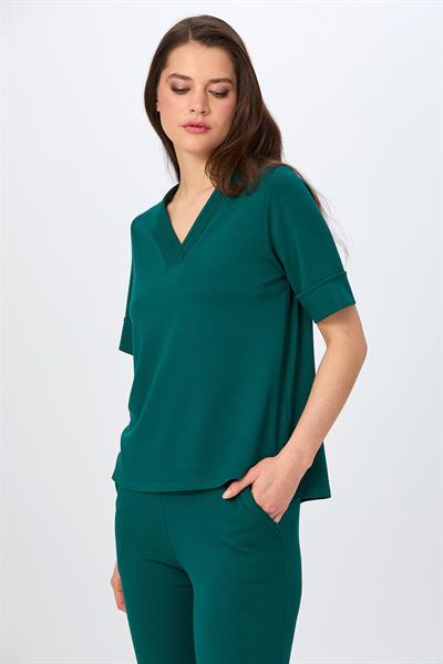 V Yaka Yakası Nervür Detaylı Kısa Kol S-Shirt 026-2114
