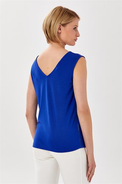 V Yaka Yanı Şerit Detaylı Kolsuz Bluz 024-1026