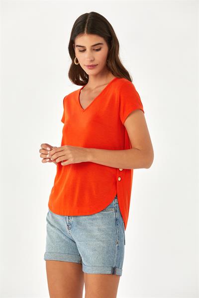 V Yaka Yanı Ve Kolu Düğmeli Bluz 024-1030