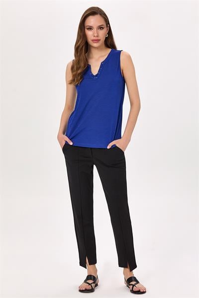 Yakası Kuşgözü ve Biye Detaylı Bluz 025-1019