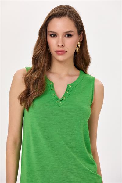 Yakası Kuşgözü ve Biye Detaylı Bluz 025-1019