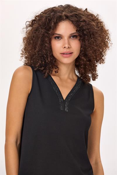 Yakası Sim Şeritli Kolsuz Bluz 025-1041