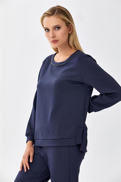 Yakası Taş Şeritli Yırtmaç Detaylı S-Shirt 256-2110