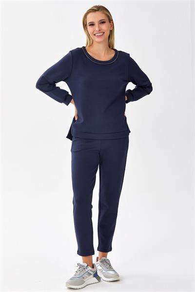 Yakası Taş Şeritli Yırtmaç Detaylı S-Shirt 256-2110