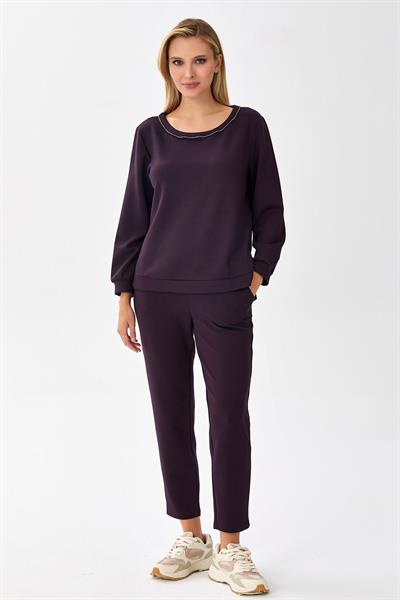 Yakası Taş Şeritli Yırtmaç Detaylı S-Shirt 256-2110