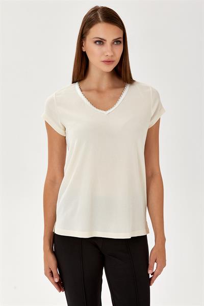 Yakası Zincir Şerit Detaylı Bluz 024-1050