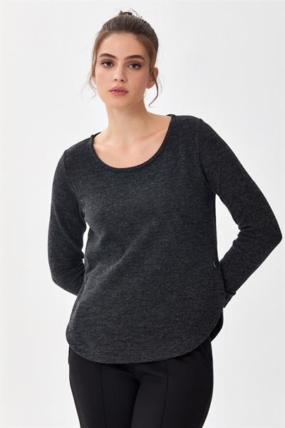 Yuvarlak Yaka Eteği Oval Triko Bluz 256-1707