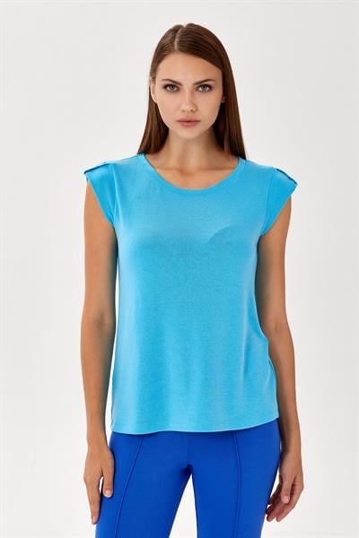Yuvarlak Yaka Kolları Metal Aksesuarlı  Bluz 024-1034