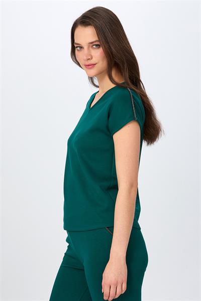 V Yaka Omuzu Şerit Detaylı S-Shirt 026-2104