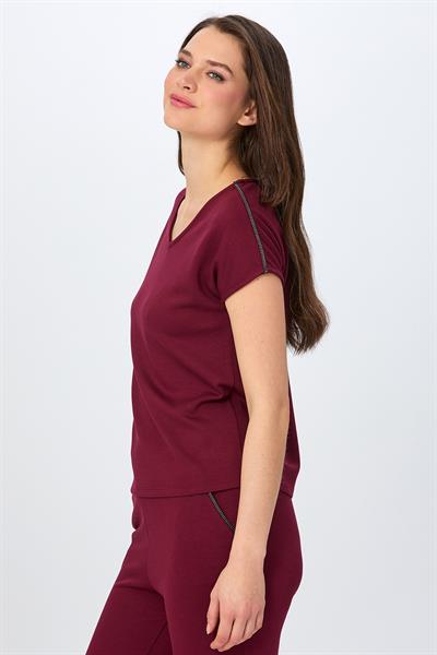 V Yaka Omuzu Şerit Detaylı S-Shirt 026-2104