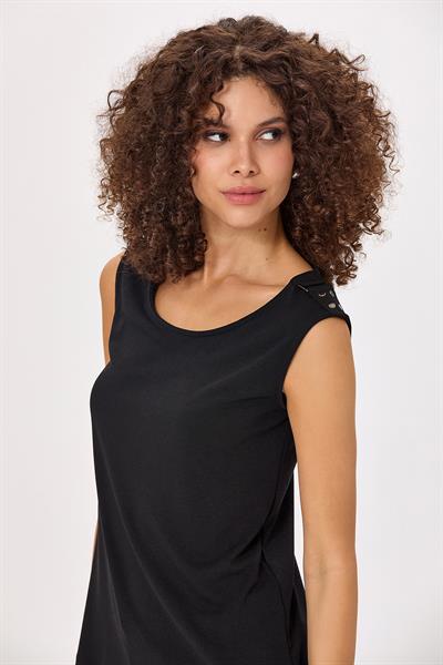 Yuvarlak Yaka Omuzu Toka Detaylı Bluz 025-1006