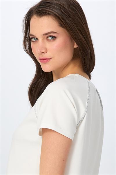 Yuvarlak Yaka Taş Şerit Detaylı S-Shirt 026-2110