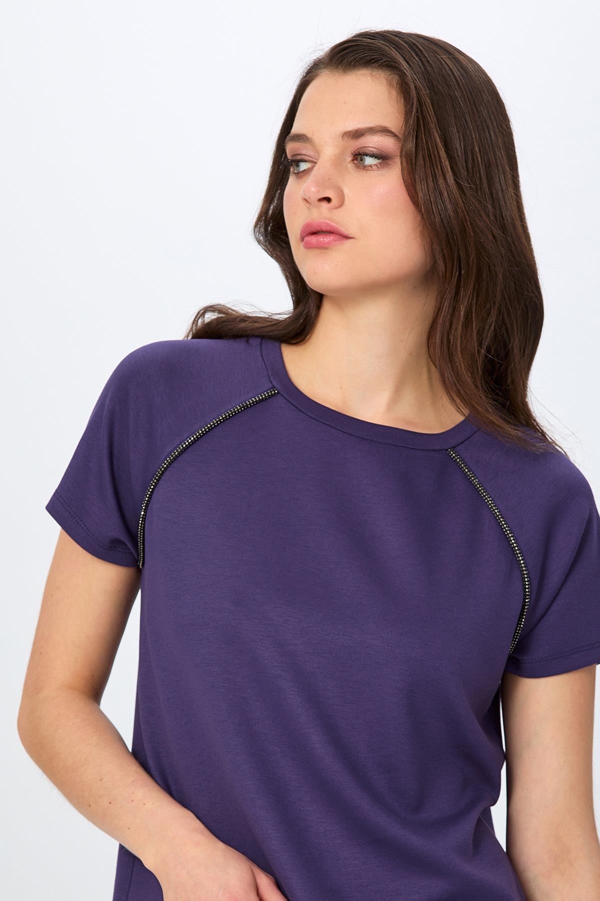 Yuvarlak Yaka Taş Şerit Detaylı S-Shirt 026-2110 · 3