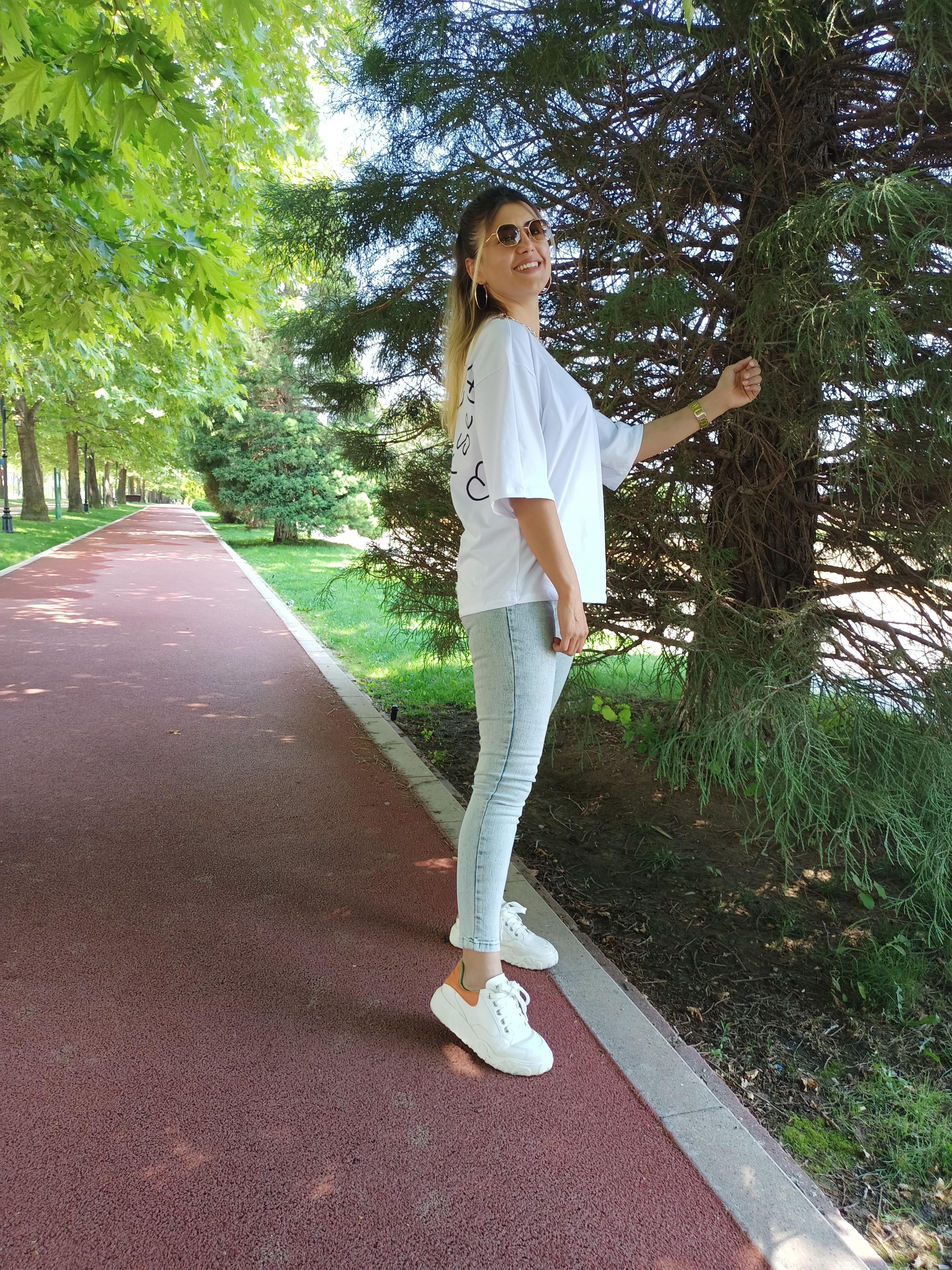 Beyaz basic tişört 