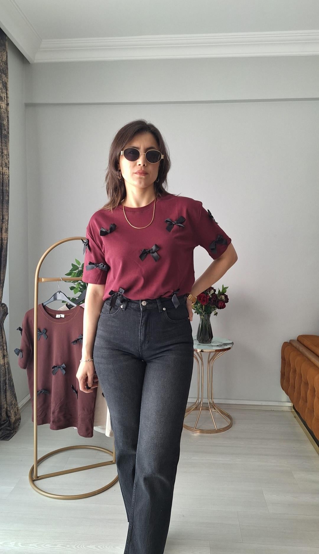 Kurdela detaylı tisort bordo