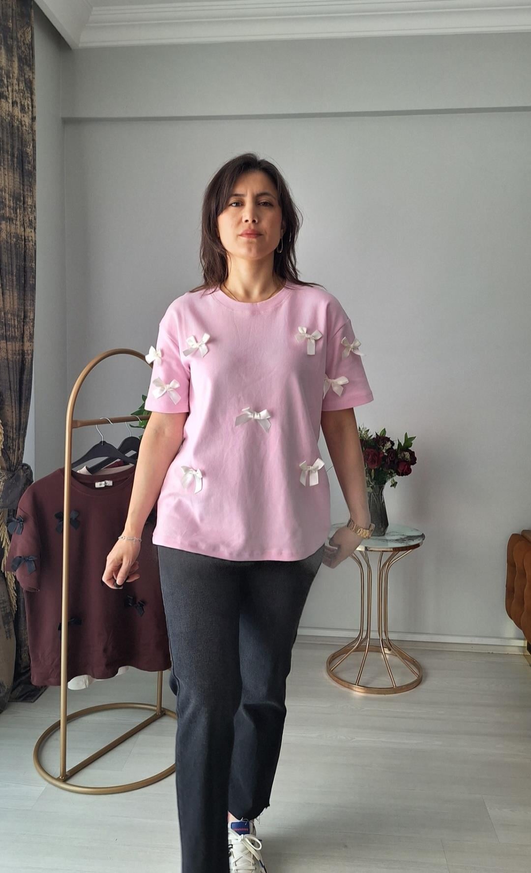 Kurdela detaylı tisort pembe 