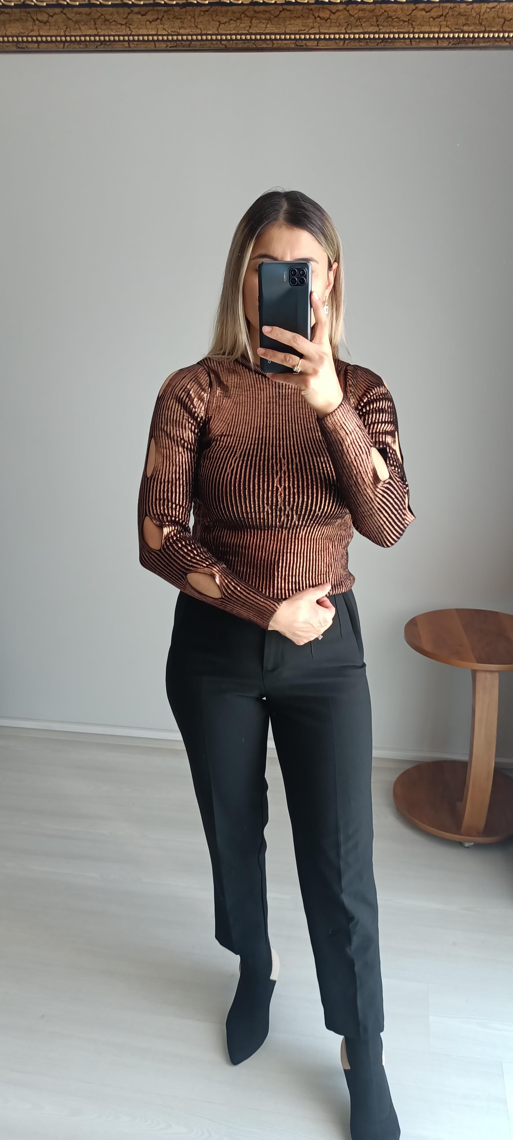 Omuz pencere detaylı bady