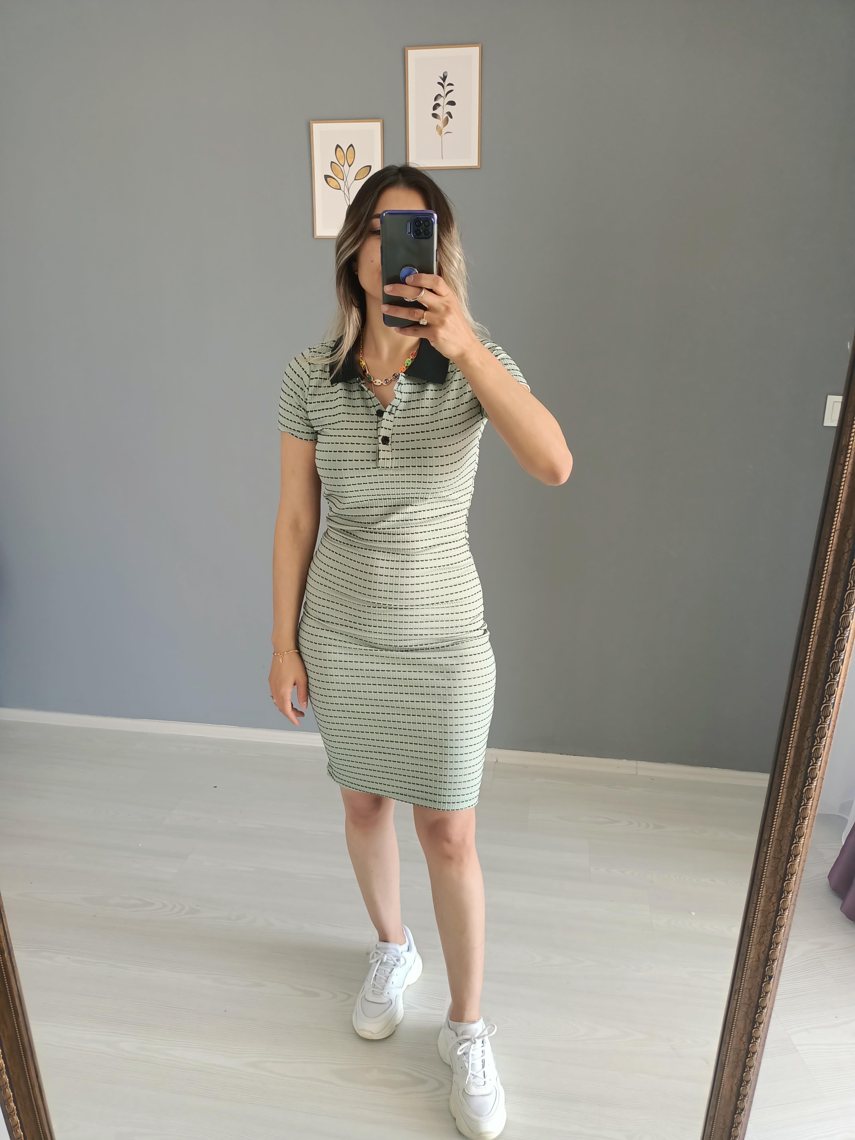 Polo yaka elbise 