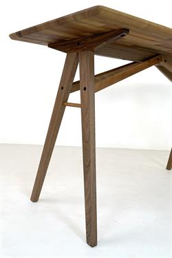 Akrobat Masif Ceviz Ahşap Çalışma Masası 