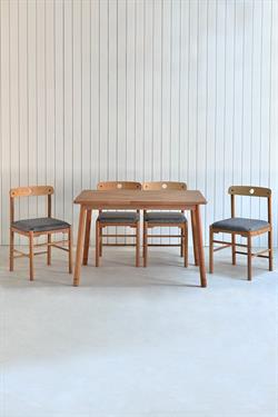 Alaçatı 6 kişilik 4 Sandalye 2 Puf Doğal Masif Kayın İskandinav Tarzı Retro Yemek Masa Takımı Ahşap 115x80