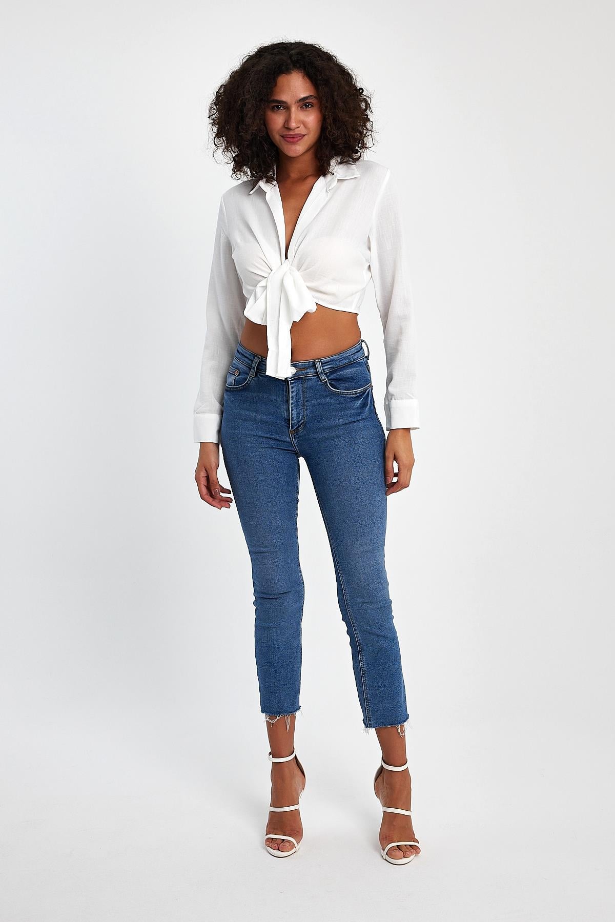 Bağlamalı Crop Bluz – Uzun Kollu, Şık ve Modern TasarımİHRAÇ PAZARIBluz-Crop
