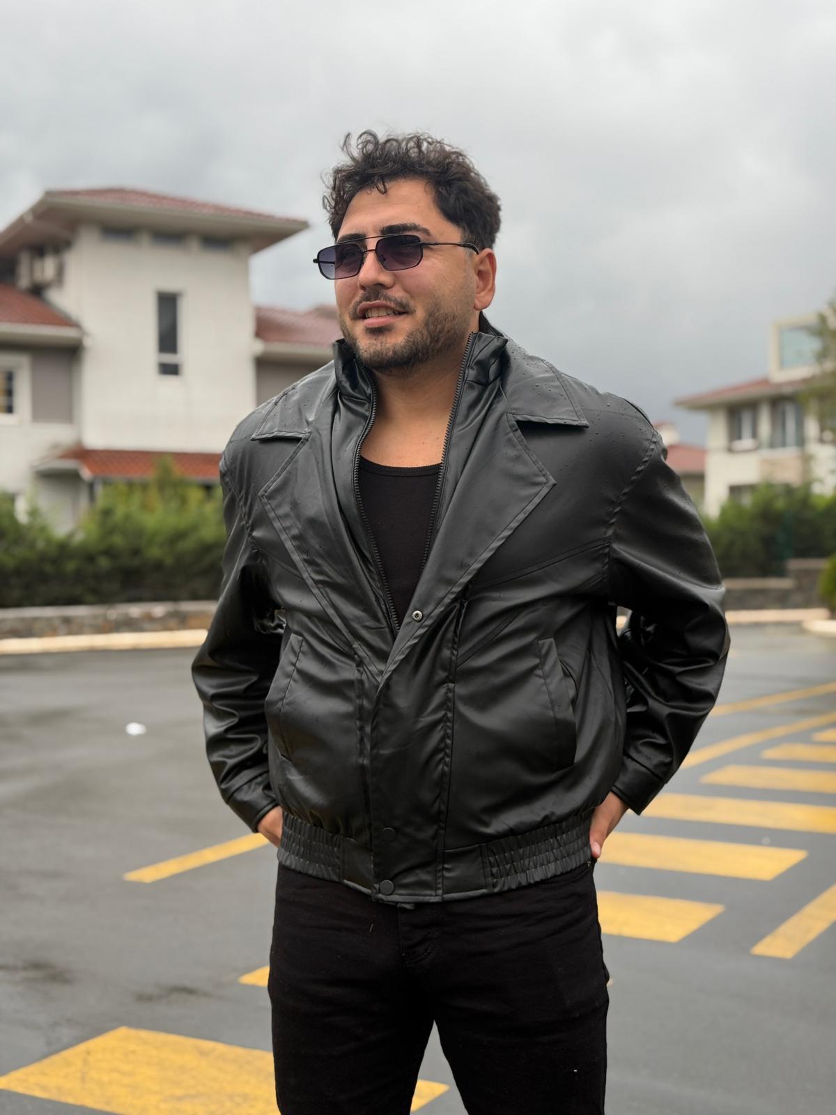 Kruvaze Görünüm Fermuarlı Kapama Deri Ceket