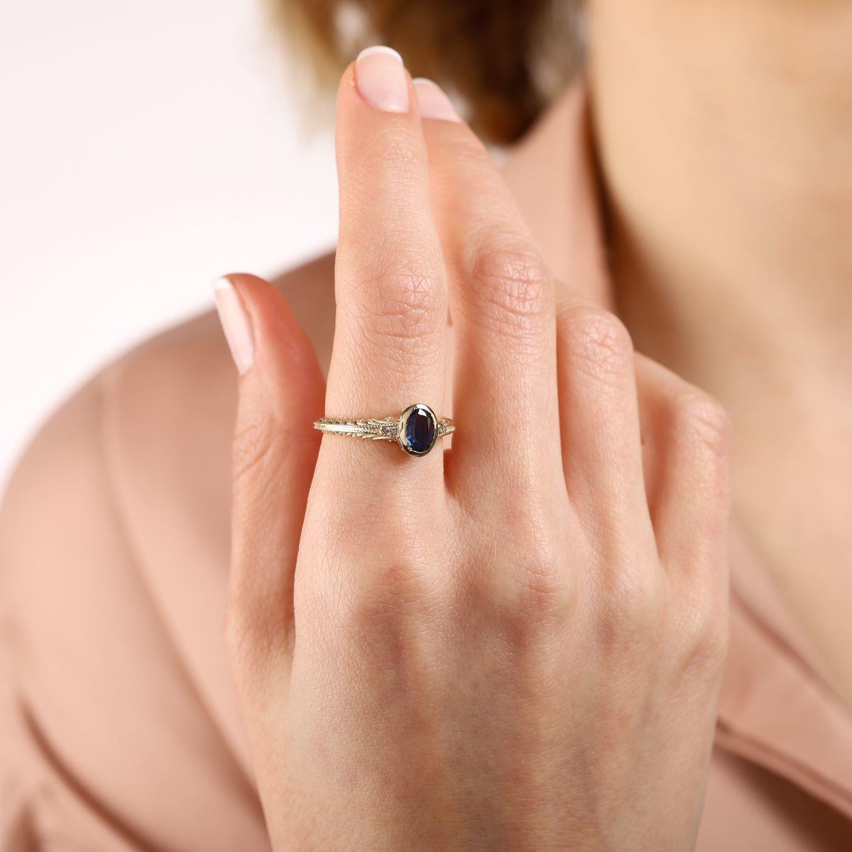 Kök Safir Taş Minimal Yüzük