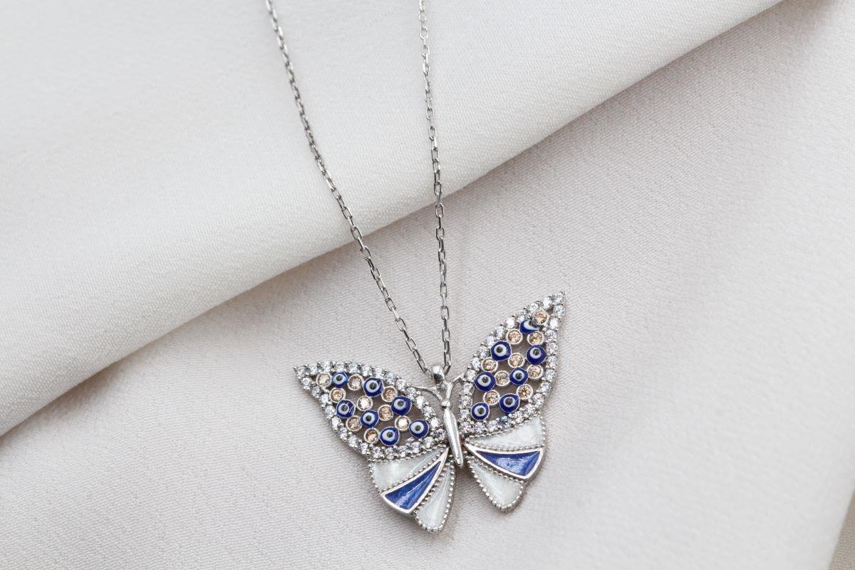 Gümüş Kelebek Kolye