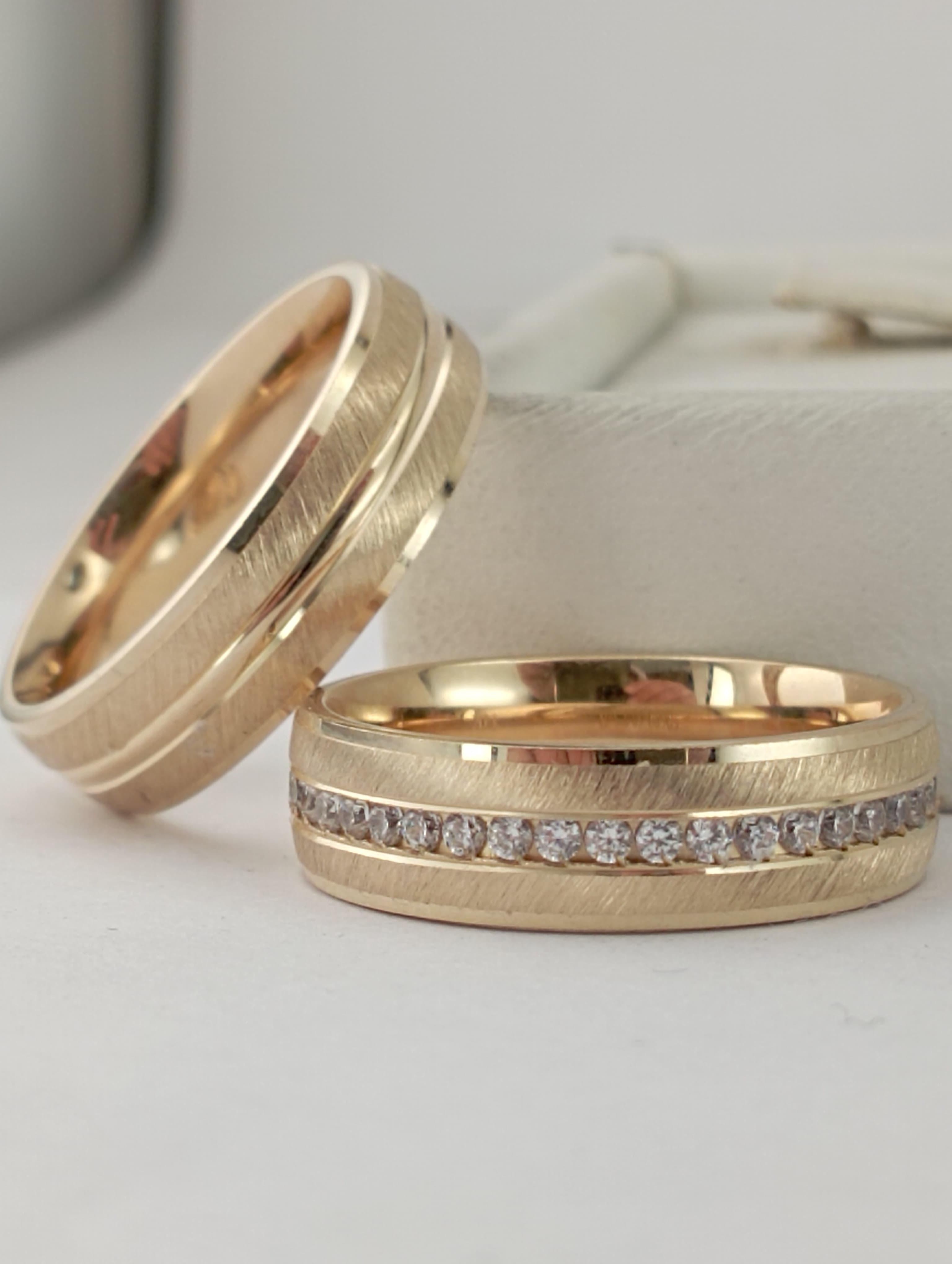 Taşlı Mat Desenli Alyans