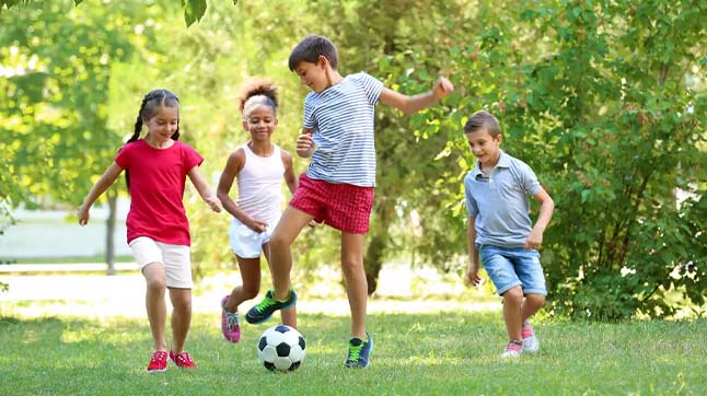 Çocuklar İçin Sneaker Seçimi: En Rahat ve Sağlıklı Ayakkabı Rehberi