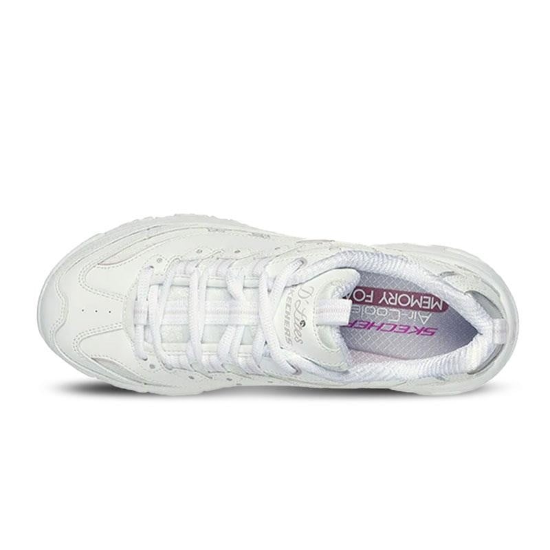 Skechers D'Lites 150038 beyaz kadın ayakkabı üstten, iç tabanda Air-Cooled Memory Foam yazısı