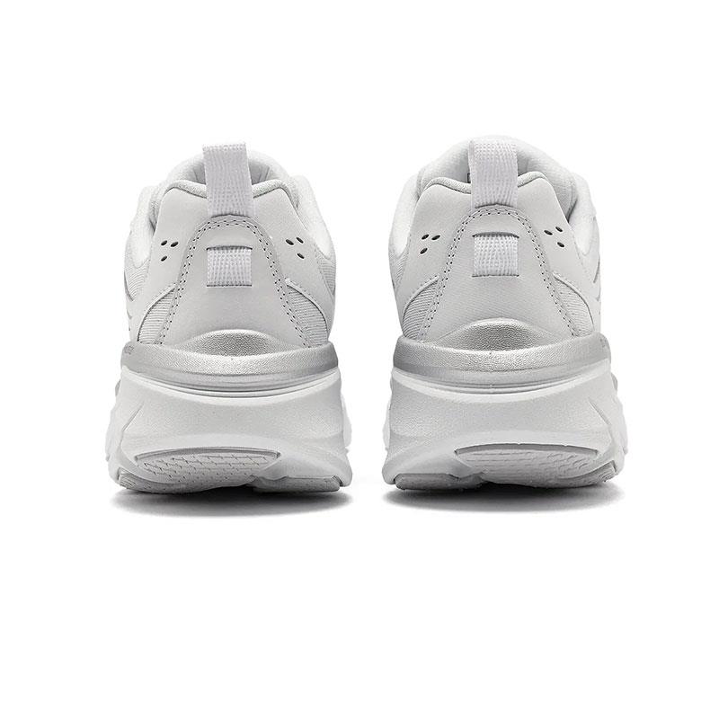 Skechers Beyaz Skechers D'lux Walker