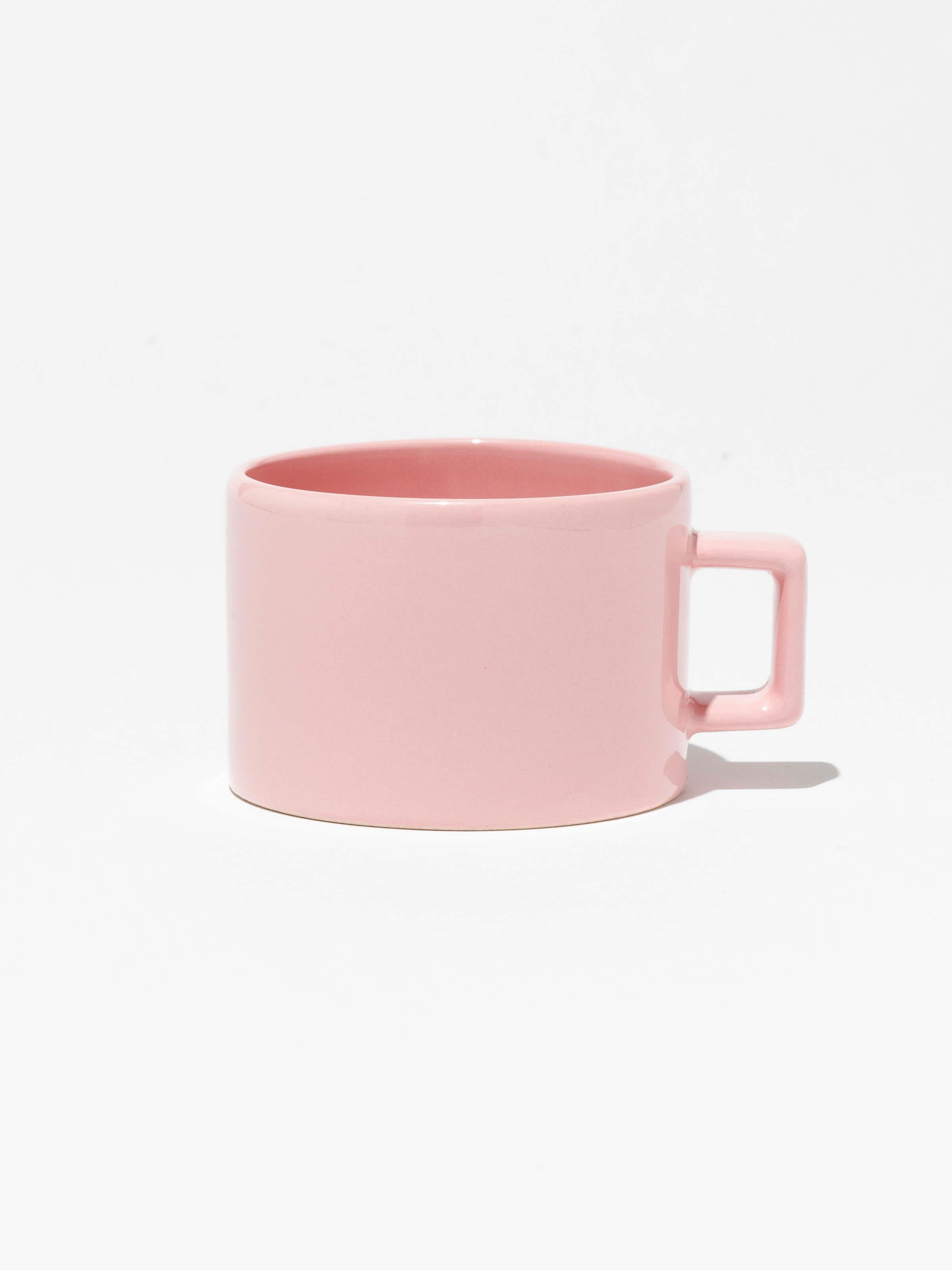 Pastel Pembe Nescafe Fincanı