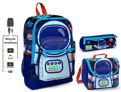 Coral High Mavi Astronot Baskılı İlkokul Çanta Seti - USB Çıkışlı - Erkek Çocuk