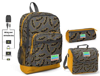 Coral High Yarasa Baskılı Erkek Çocuk İlkokul Çanta Seti - USB Çıkışlı