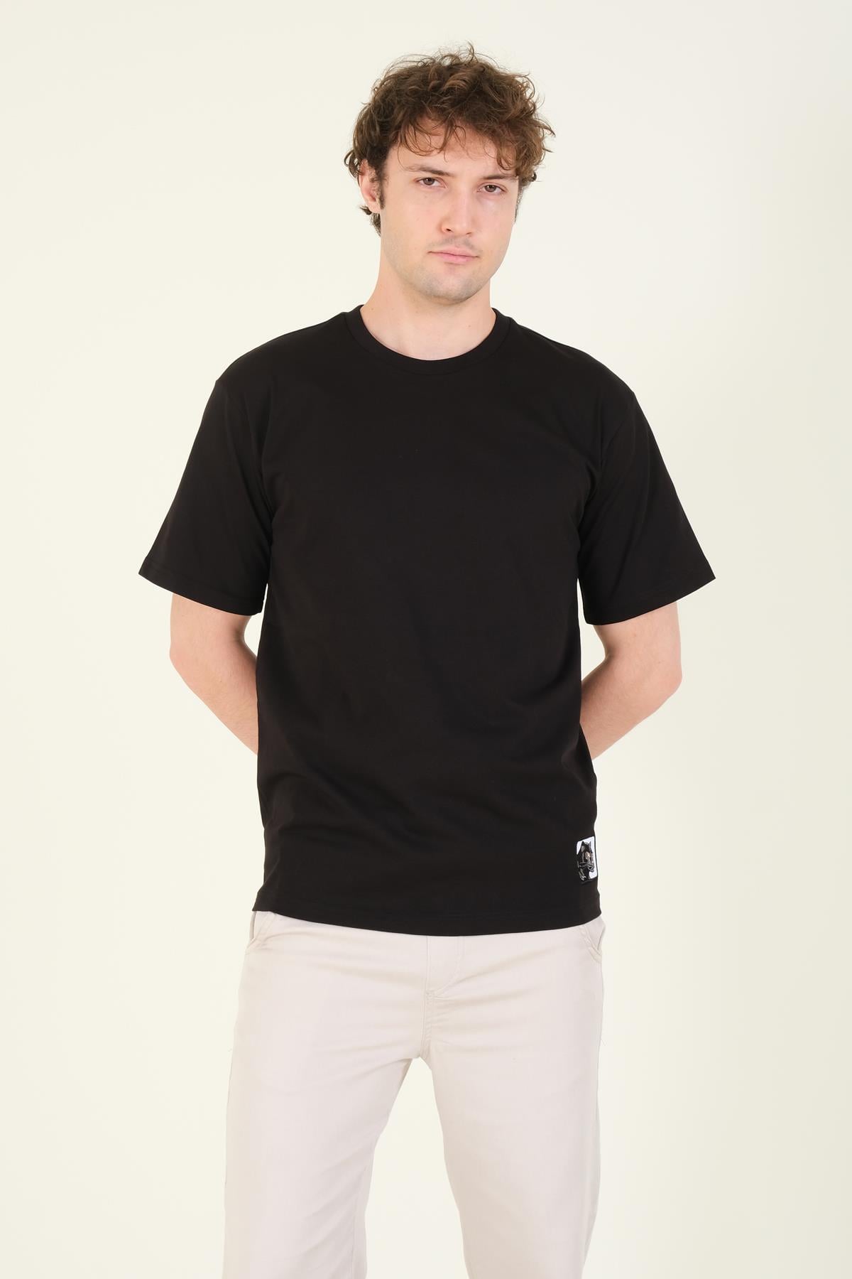Erkek Sıfır Yaka Oversize Nakışlı T-Shirt Siyah