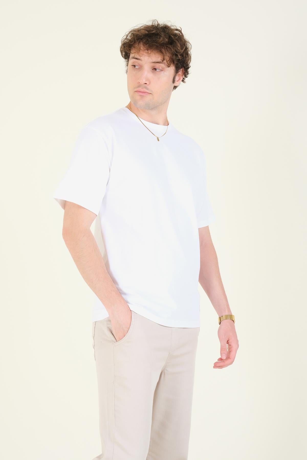 Erkek Sıfır Yaka Oversize Nakışlı T-Shirt Ekru