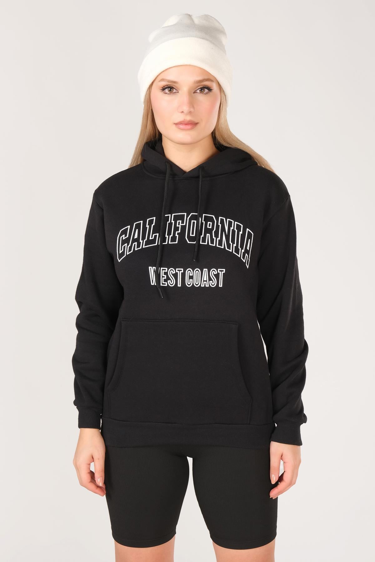 Kadın California Baskılı Kanguru Cep Kapuşonlu Sweatshirt Siyah
