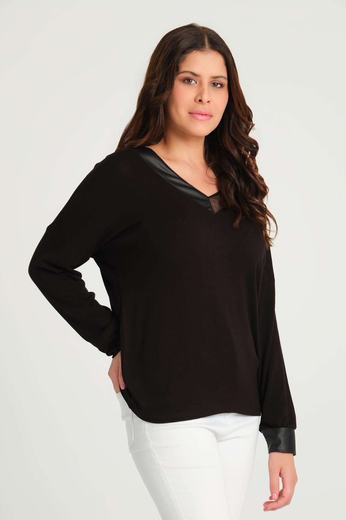 Kadın V Yaka Oversize Bluz Siyah