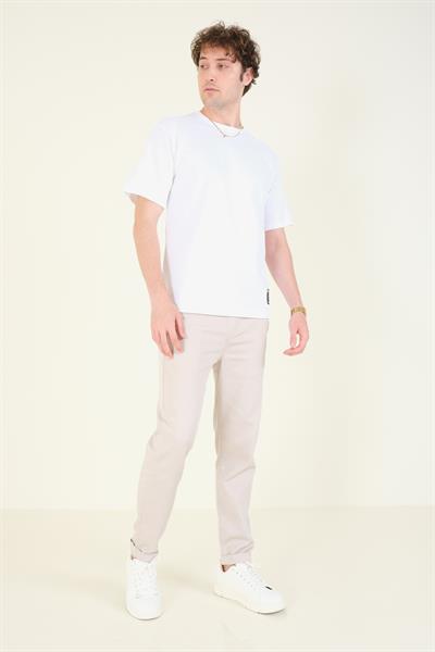 Erkek Sıfır Yaka Oversize Nakışlı T-Shirt Ekru