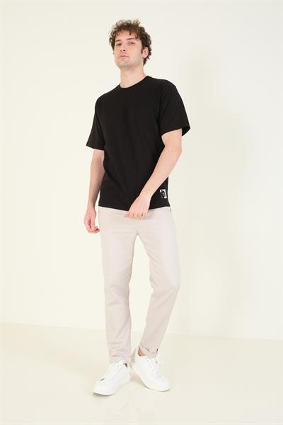 Erkek Sıfır Yaka Oversize Nakışlı T-Shirt Siyah