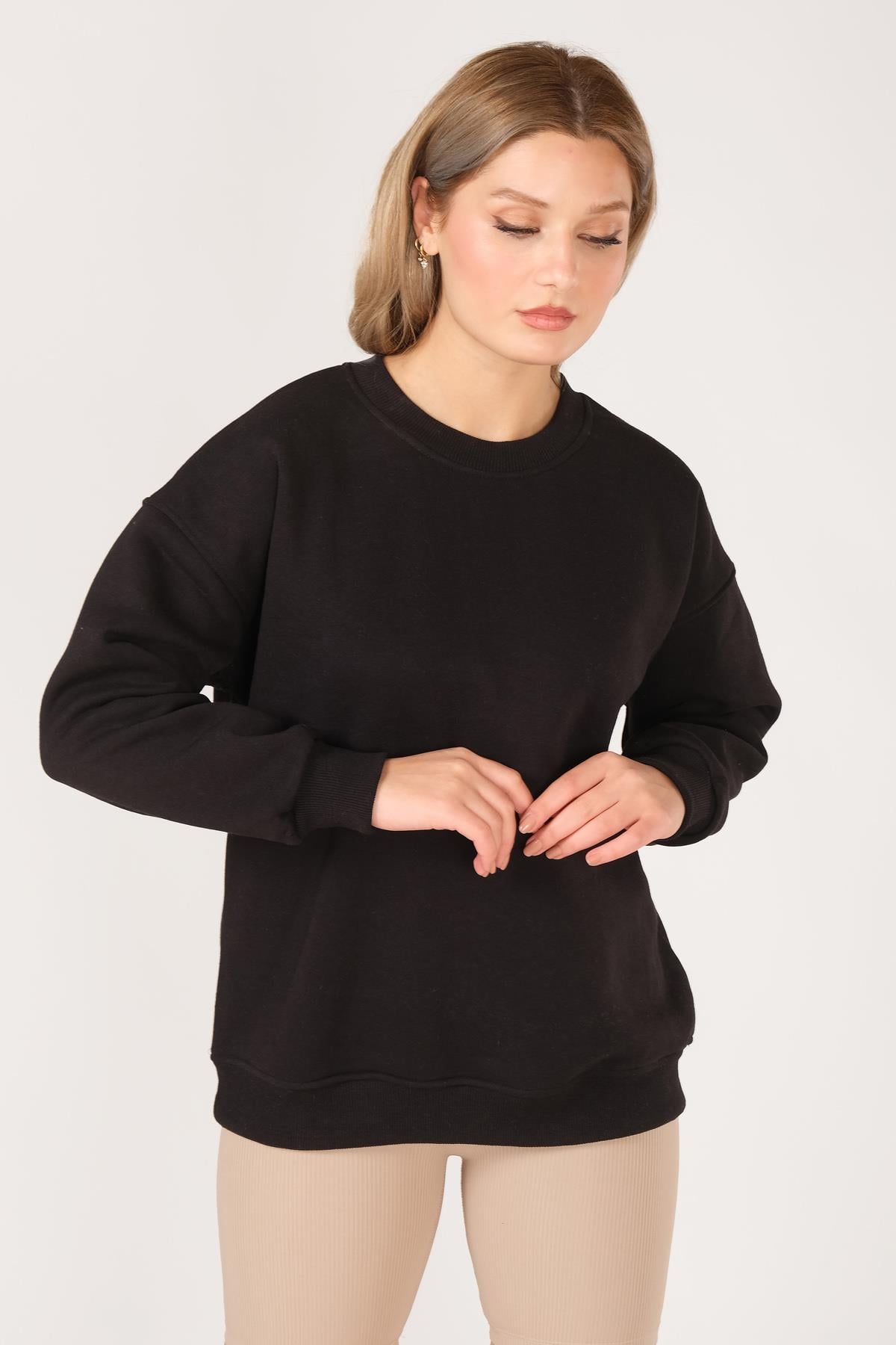 Kadın Sıfır Yaka Oversize Sweatshirt Siyah
